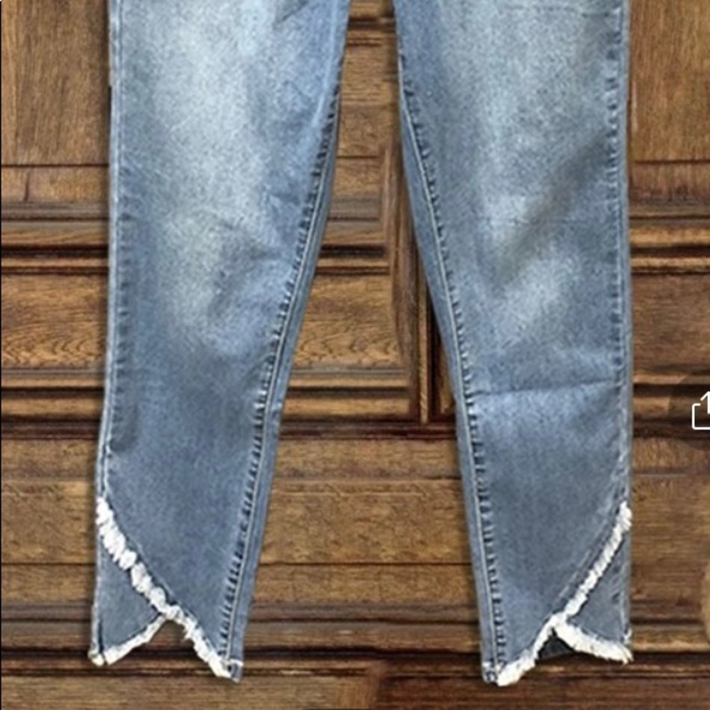Brand new jeans. Couldn’t fit the pic in one section. Fringed on bottom.